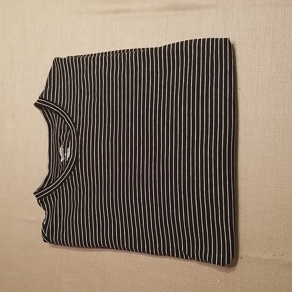 Murano Loungewear blk and white striped long sleeve top, size large